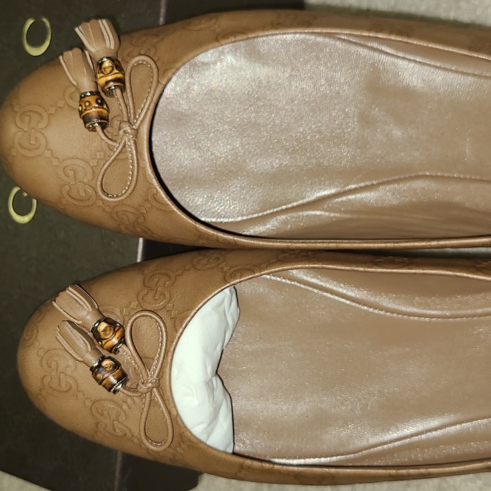 Gucci Guccisima Soft Light Camel Flats - Picture 3 of 11
